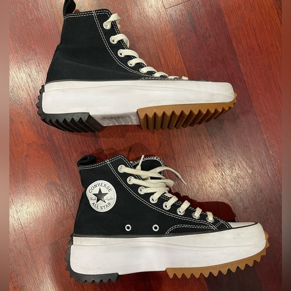 Converse Run Star Hike Hi canvas platform sneakers in black - Picture 4 of 8